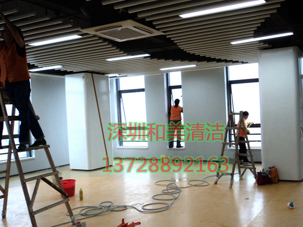 �����_��